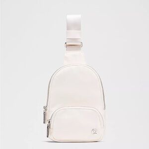 Lululemon Everywhere Sling Bag Small 2L